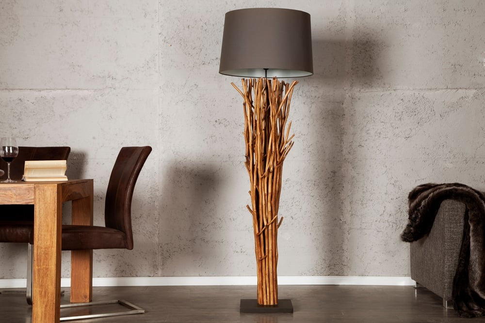Lampadaire design en bois flotté EUPHORIA 180cm gris avec abat-jour en lin - 19472