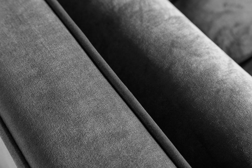 Canapé lounge design 3 places COSY VELVET 220cm âme ressorts en velours gris - 39846