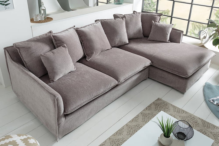 Grand canapé d'angle HEAVEN 255cm velours taupe avec coussins style country - 40674