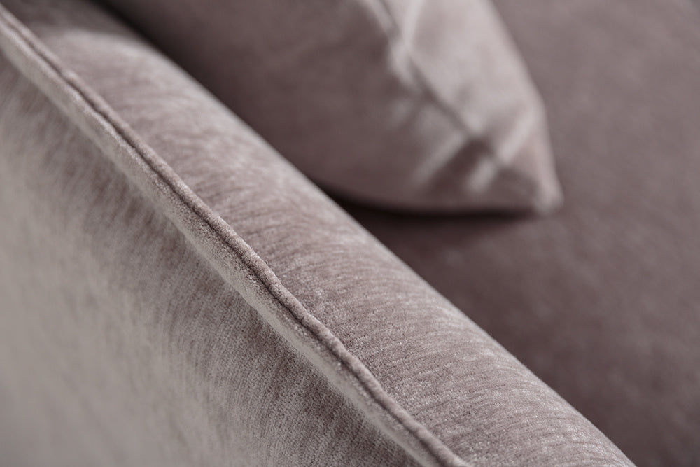 Grand canapé d'angle HEAVEN 255cm velours taupe avec coussins style country - 40674