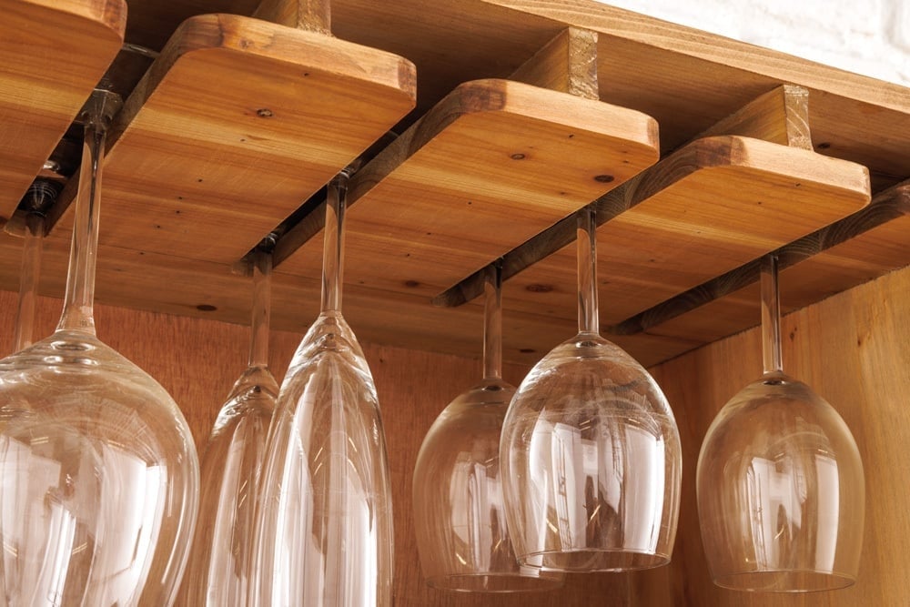 Vitrine solide SEVEN SEAS 150cm pin naturel portes industrielles meuble de bar en métal - 41196