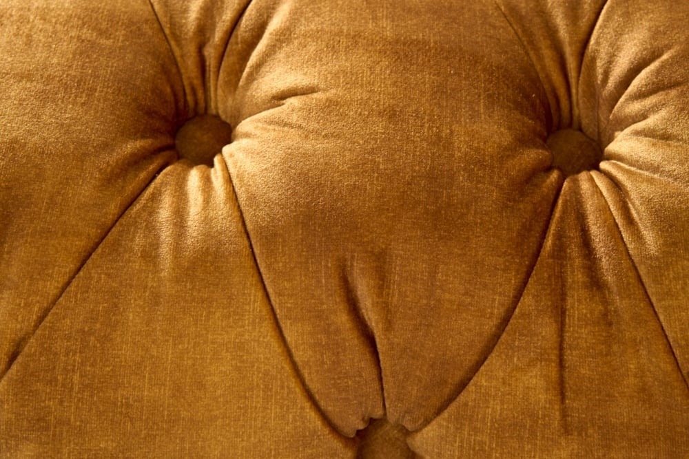 Canapé lounge Chesterfield Design 3 places PARIS 225cm velours jaune moutarde 3 places avec coussins - 41249