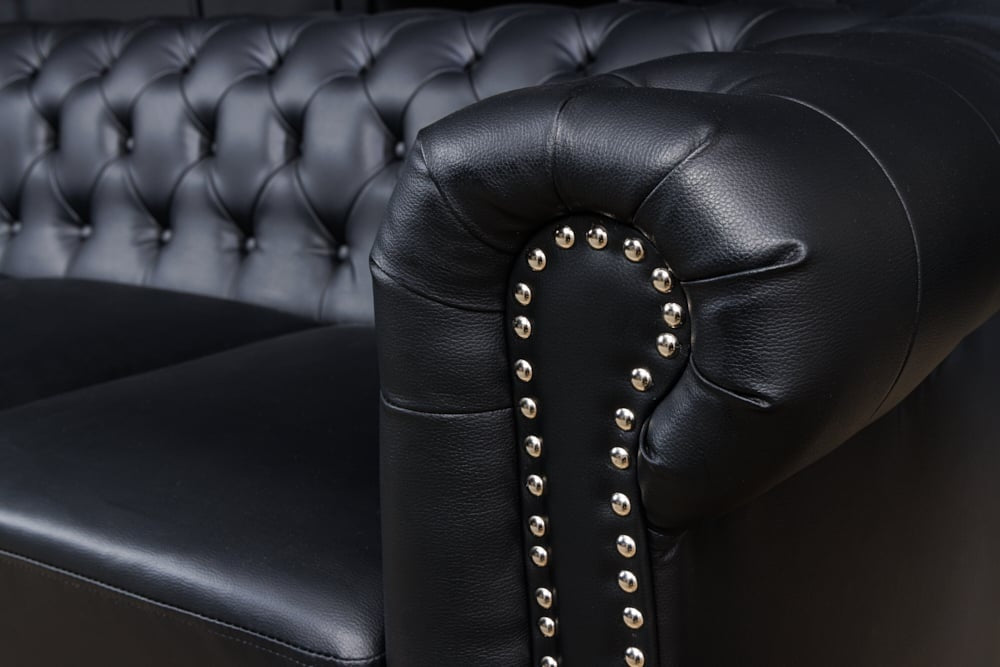 Canapé Chesterfield 3 places 205cm cuir artificiel noir rivets âme à ressorts - 41447