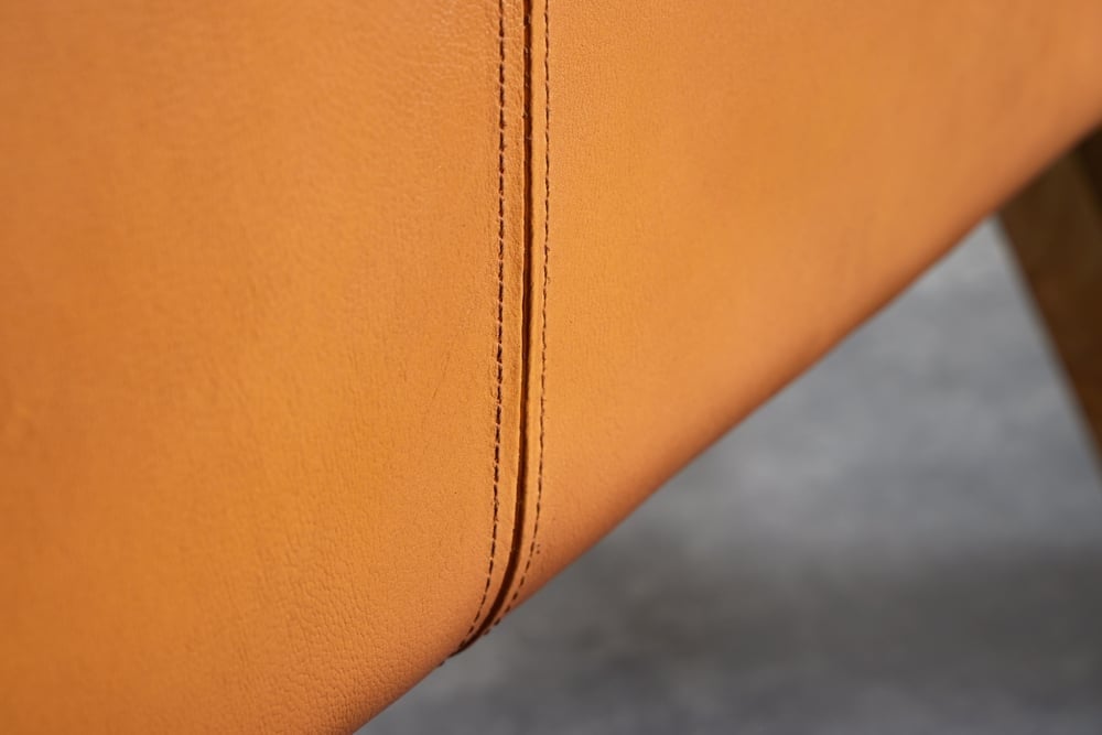 Canapé design TURNBOCK 100cm cuir véritable cognac tabouret rétro en manguier - 42698