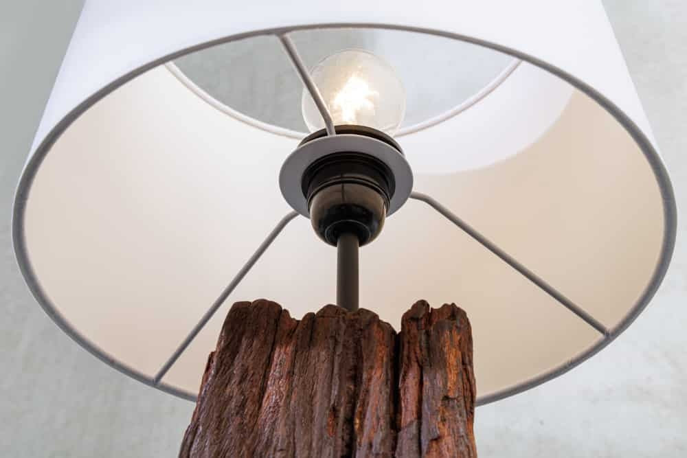 Lampe de table design ROUSILIQUE 60cm bois flotté rond blanc naturel fait main - 43451