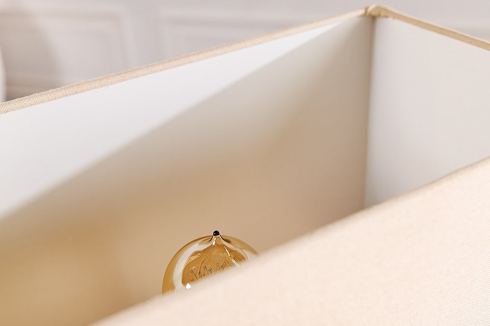 Lampe de table design WAVE 60cm en bois massif naturel fait main abat-jour en coton beige - 43931
