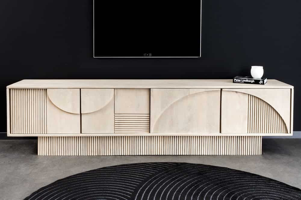 Buffet TV en bois massif ART DECO 200cm en manguier cérusé blanc façade 3D - 44061