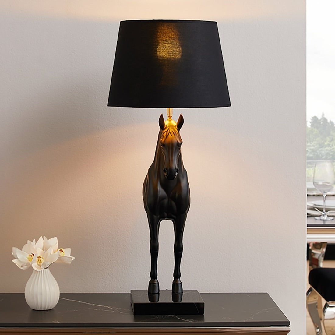 Lampe à poser noire BEAUTY 75cm cheval Sculpture noir or - 45665