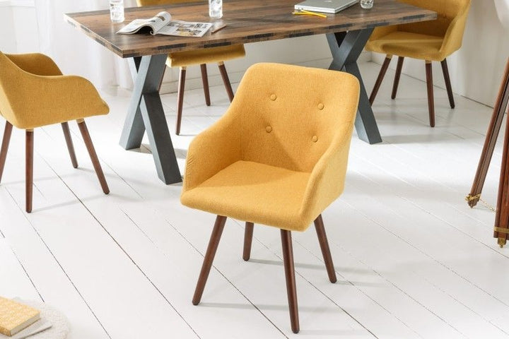 Chaise classique design SCANDINAVIA MASTERPIECE jaune moutarde avec accoudoir - 40124