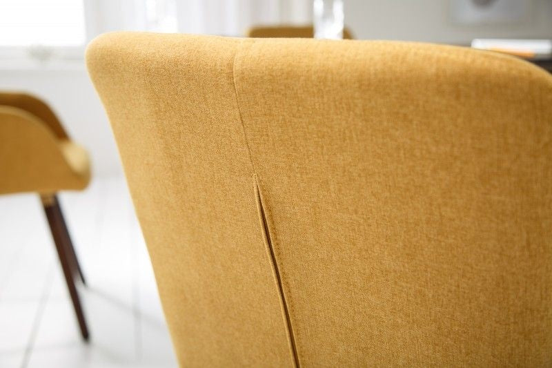 Chaise classique design SCANDINAVIA MASTERPIECE jaune moutarde avec accoudoir - 40124