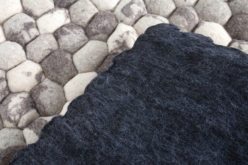 Tapis en laine vierge tissé main ORGANIC LIVING 200x120cm feutre gris aspect pierre - 38254